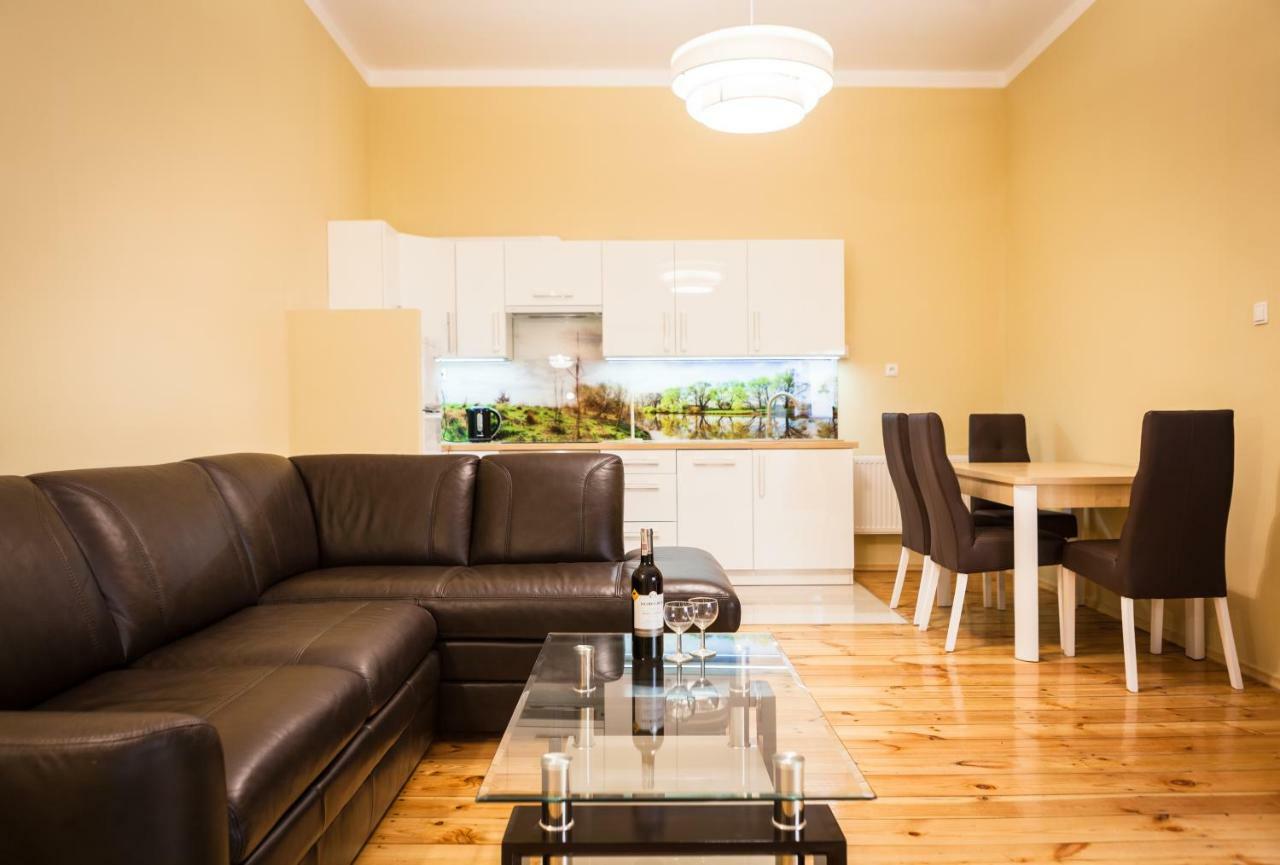 Czar Garbar Apartment Poznań Exterior foto